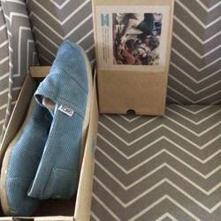 Toms Shoes