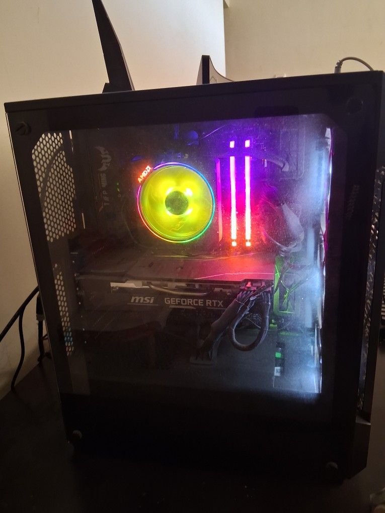 Custom Gaming PC & Monitor