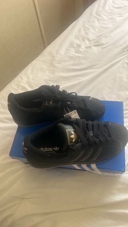 Adidas shoes  brand new size 9 1/2