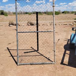 Fens puerta mide 7 piez x 47 pulgadas