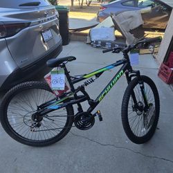 29" Mountain Bike Schwinn New