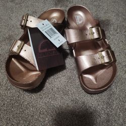 Sandals, Size 9, NEW