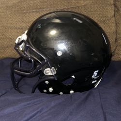 Schutt helmet
