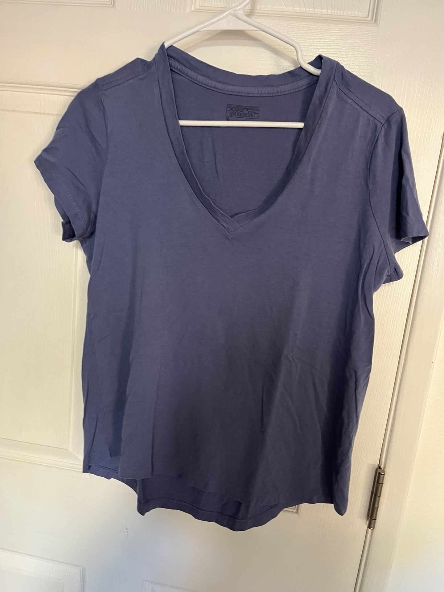 Casual Blue V-Neck Women's Top Patagonia size medium