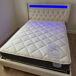 Queen Size Bed Frame With Mattress 