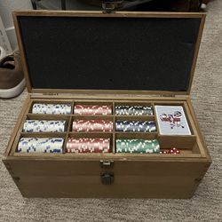 Poker Set (with Wooden Box Container)