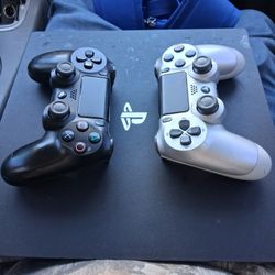 Playstation 4 w/ 2 Controllers 