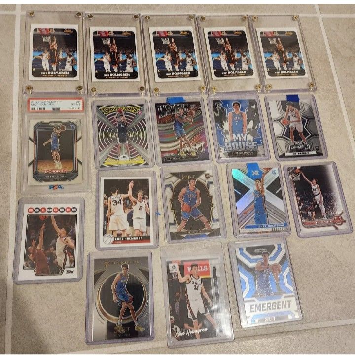 CHET HOLMGREN ROOKIE CARD LOT OF (18)
