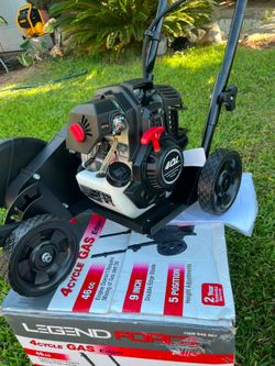 Legend Force
46 cc Gas Powered 4-Stroke
Walk Behind Edger