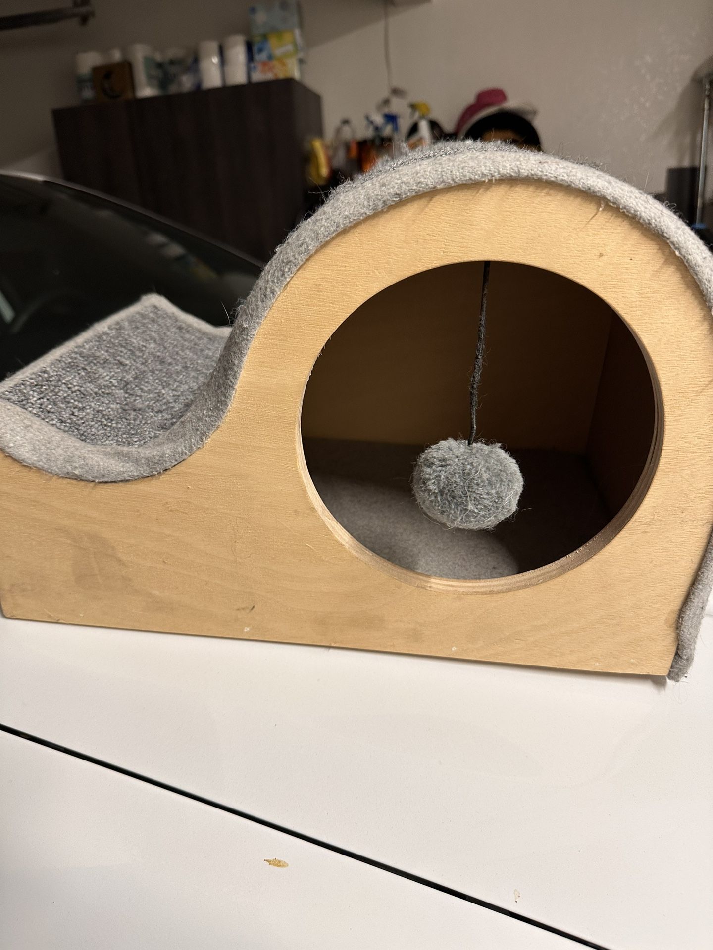 Cat Scratcher