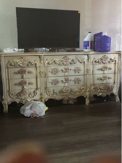 Vintage French Provincial Dresser | Solid Wood | Ornate Antique Style