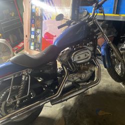 2005 Harley Davidson Sportster 883 Custom