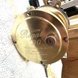 Fin-Nor Tycoon Golden Regal 20 In Very Good Condition