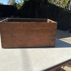 Berry bros & Rudd Cutty Sark Scotch Whiskey Wooden Box