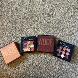 Mini Huda palettes