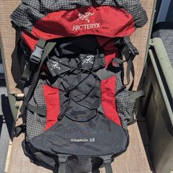 Arcteryx 38L Backpack Small Summit Expedition Day Bag Pack Ice Axe Climbing Backpacking Camping REI Osprey Ultralight Gregory Mammut Frameless Folding