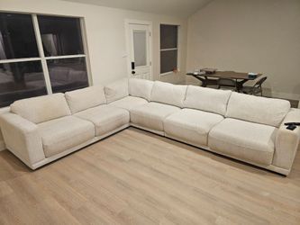 Large Living Spaces Couch in Good Condition