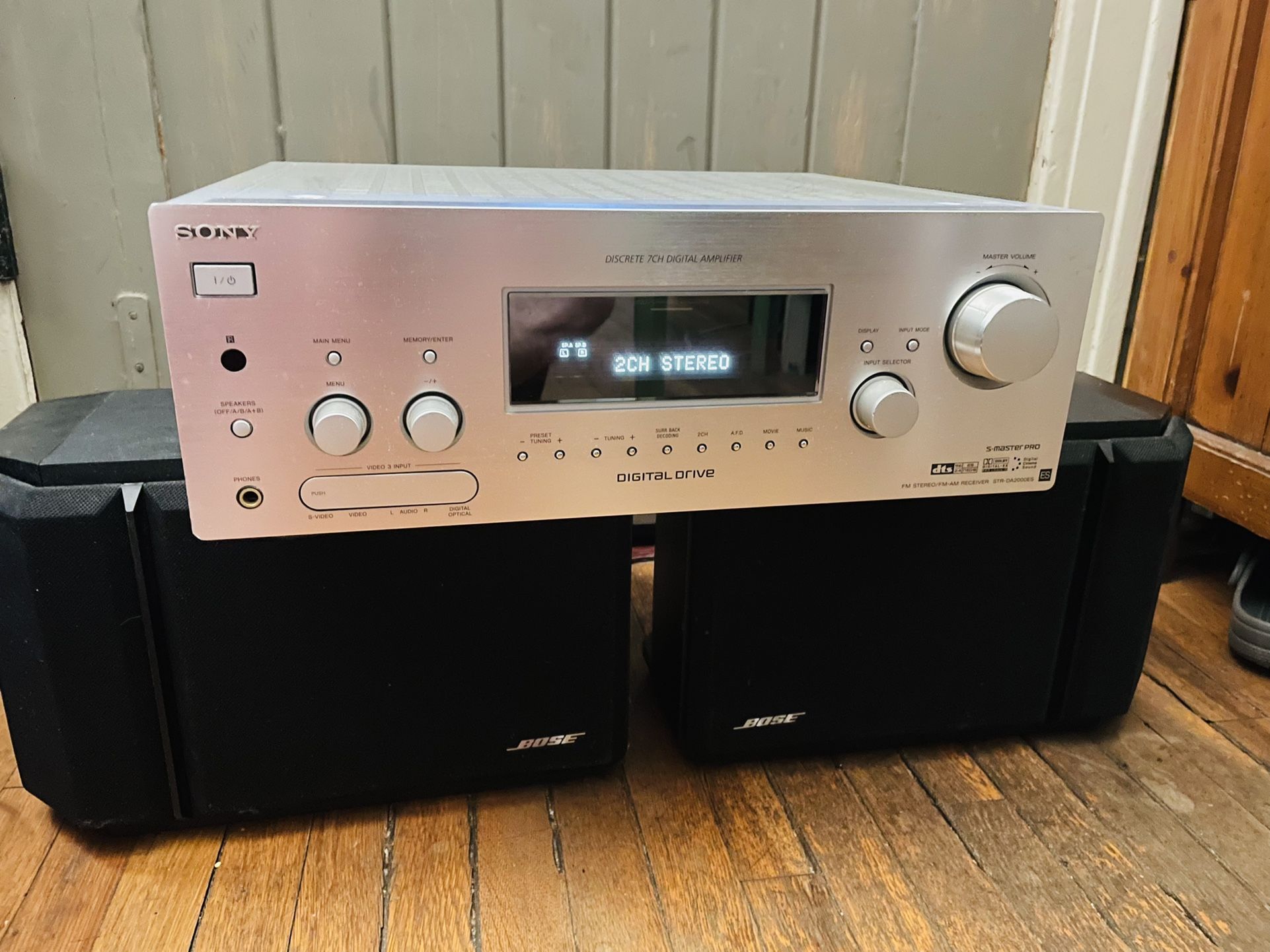 Sony STR-DB2000 6.1 Channel Receiver 120 Watt - known for its powerful sound and immersive audio experience