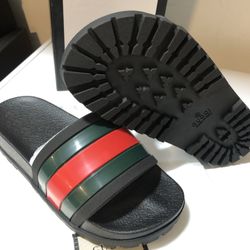 Woman’s Slides.      Sizes.       35,36, Only 