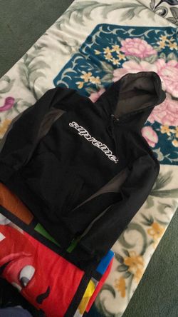 Supreme hoodie