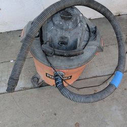 Rigid 16 gallon vacuum