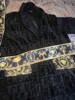 Versace all over print robe!!!!
