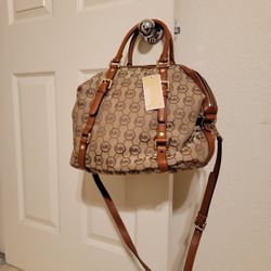 Michael Kors Bag - New $ 199 Or Best Offer