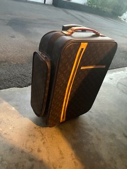 Louis Vuitton Monogram Rolling Carry-On Luggage
