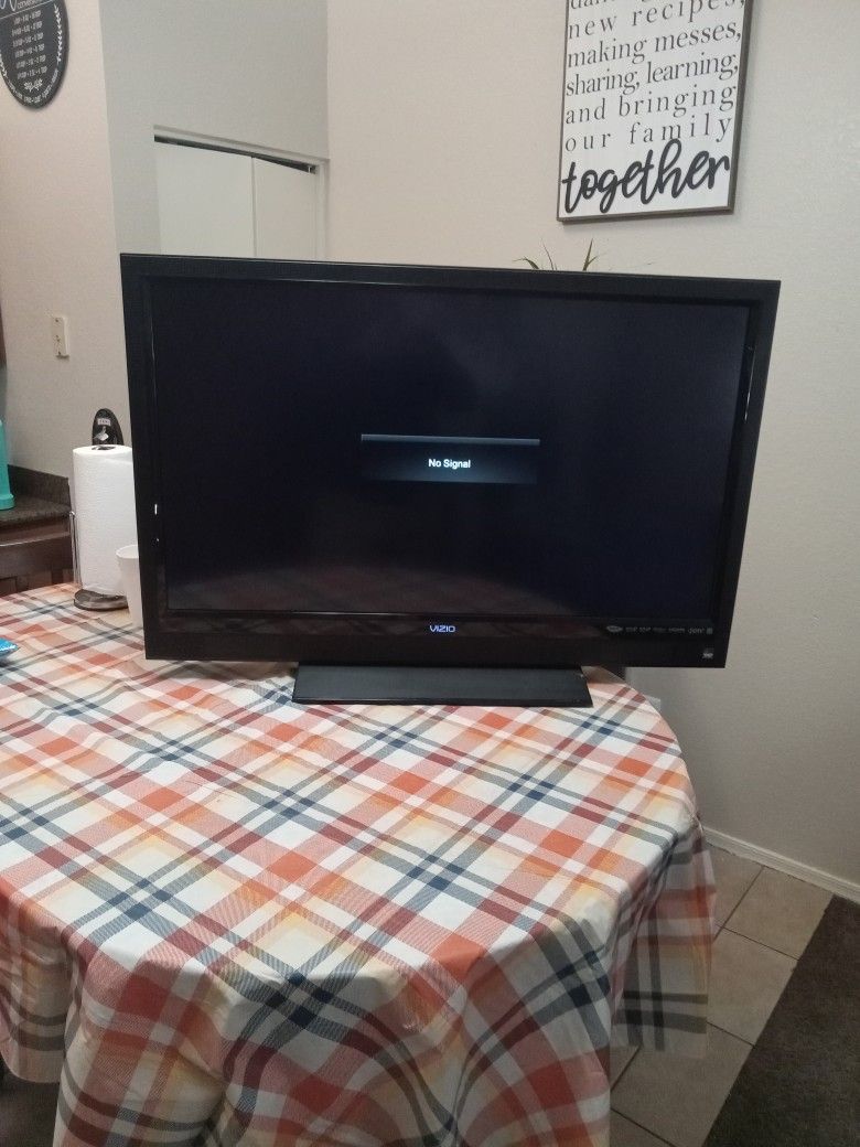 Vizio Screen TV 42 Inch