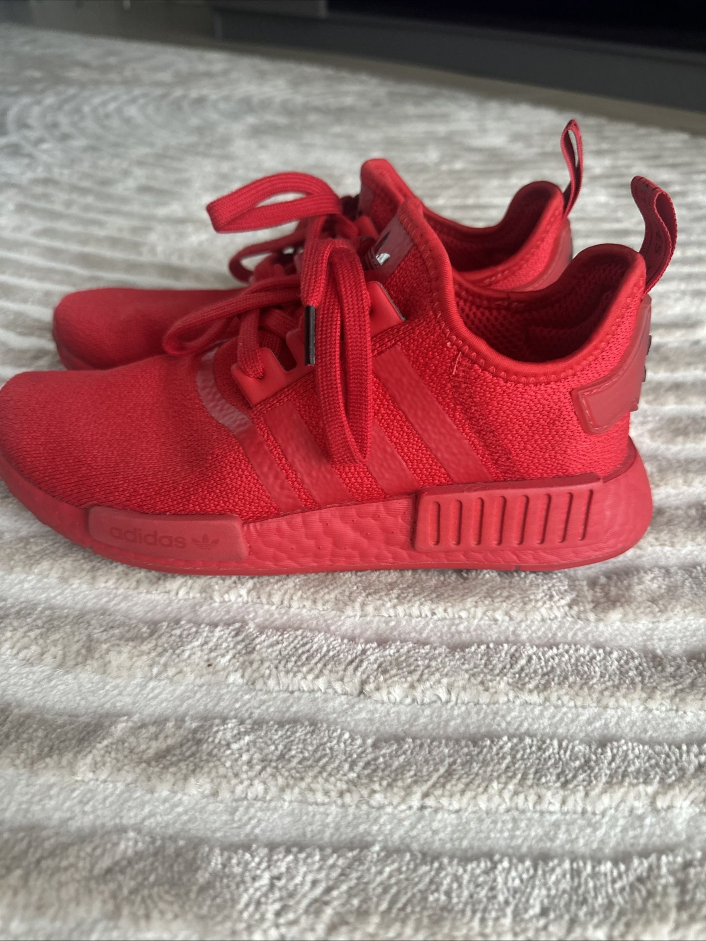 Adidas Sneakers Women’s Size US7 Fits 8-8,5