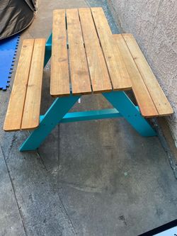 Kids Wooden Picnic Table with Benches