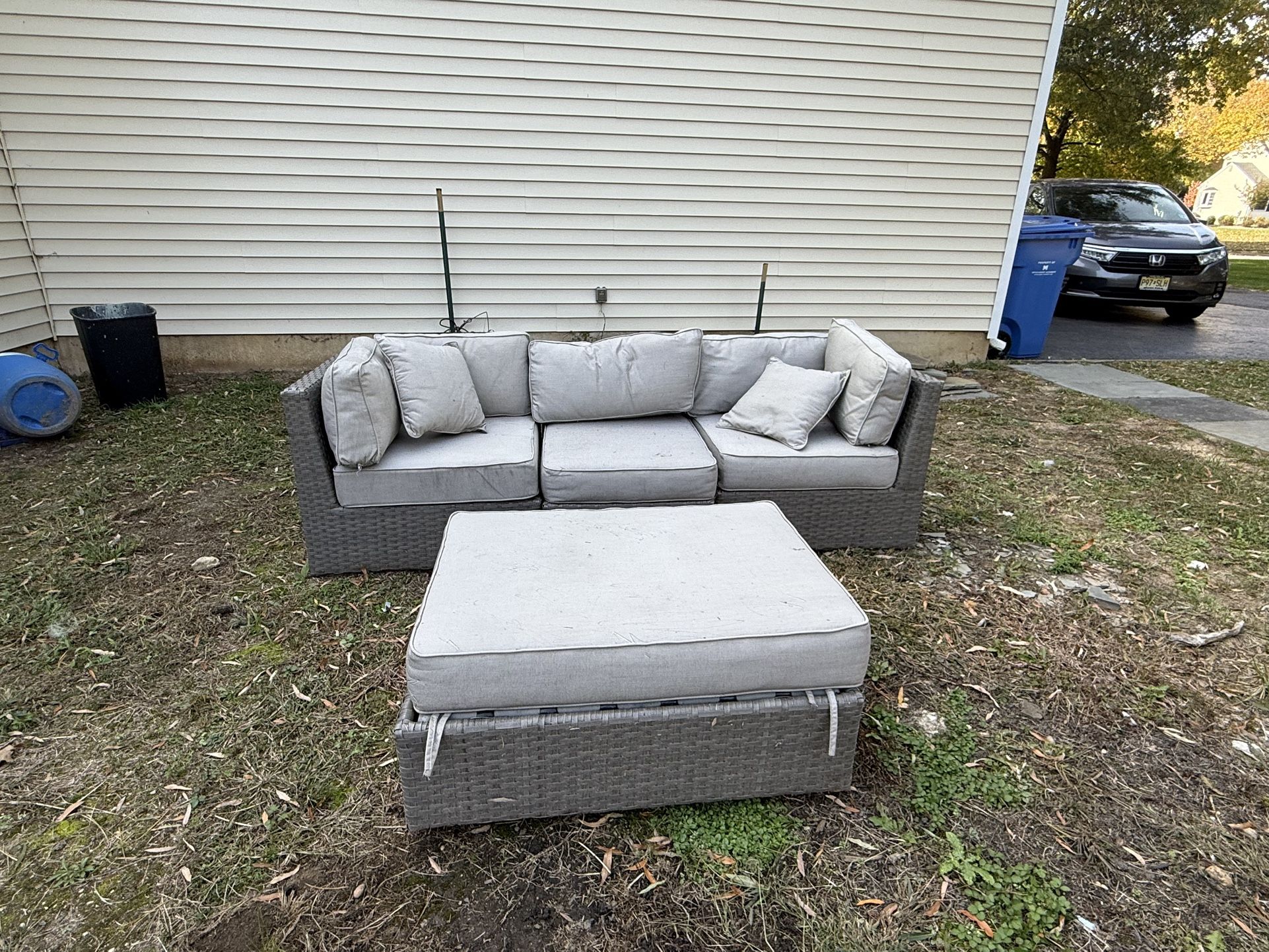 4 piece Outdoor Sectional Couch