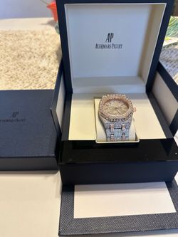 Brand new watch comes with bag certificate and book