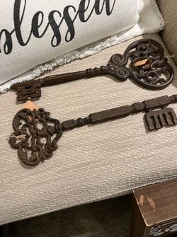 Decorative Cast Iron Skeleton Keys Set of 2