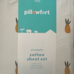 New Pillowfort Pineapple Twin Size Sheet Set