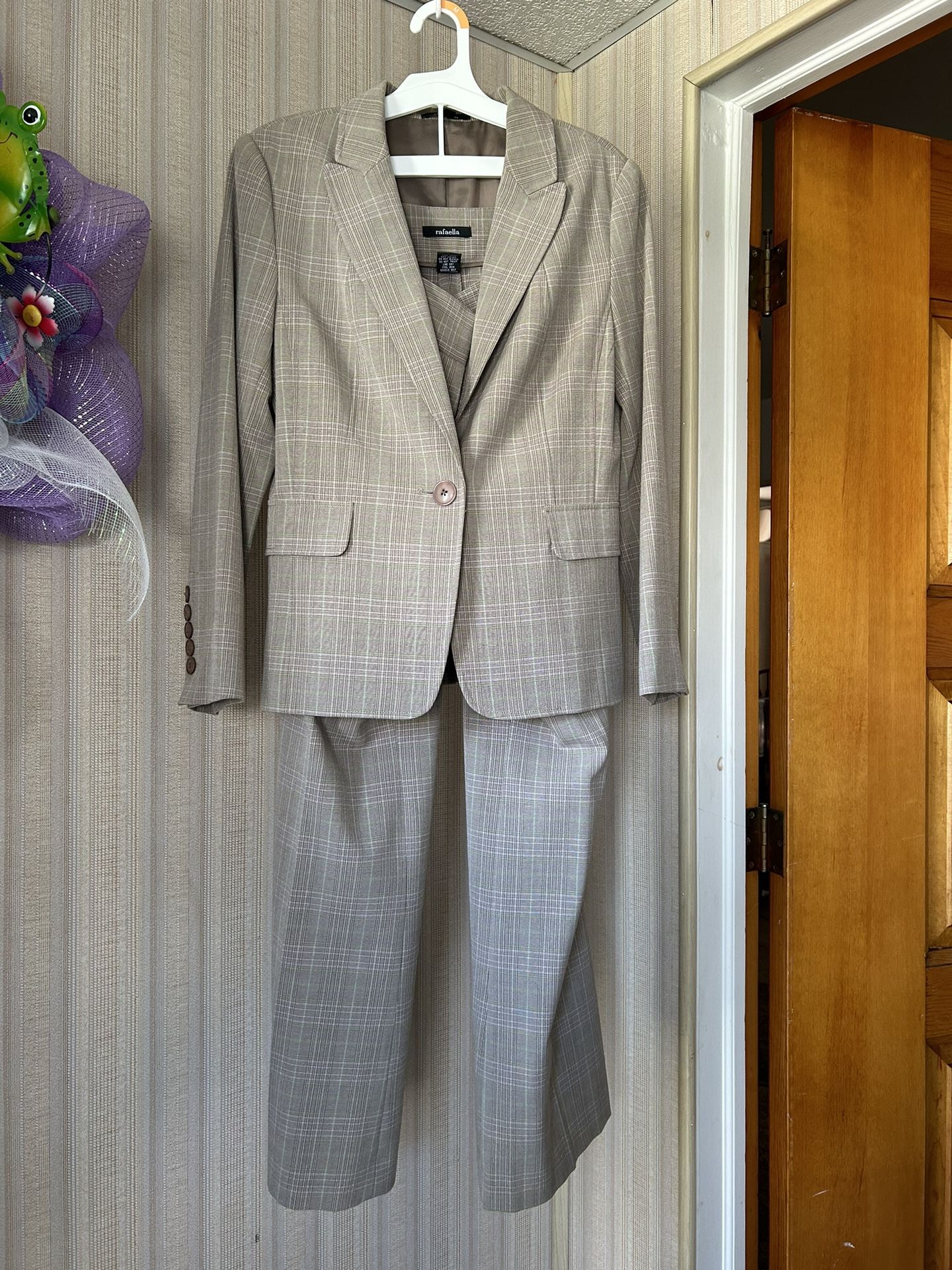 2 Piece Woman’s Suit