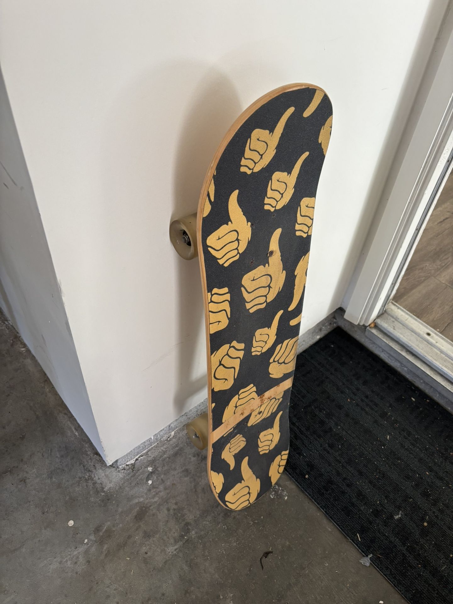 Skateboard W/Grip Tape