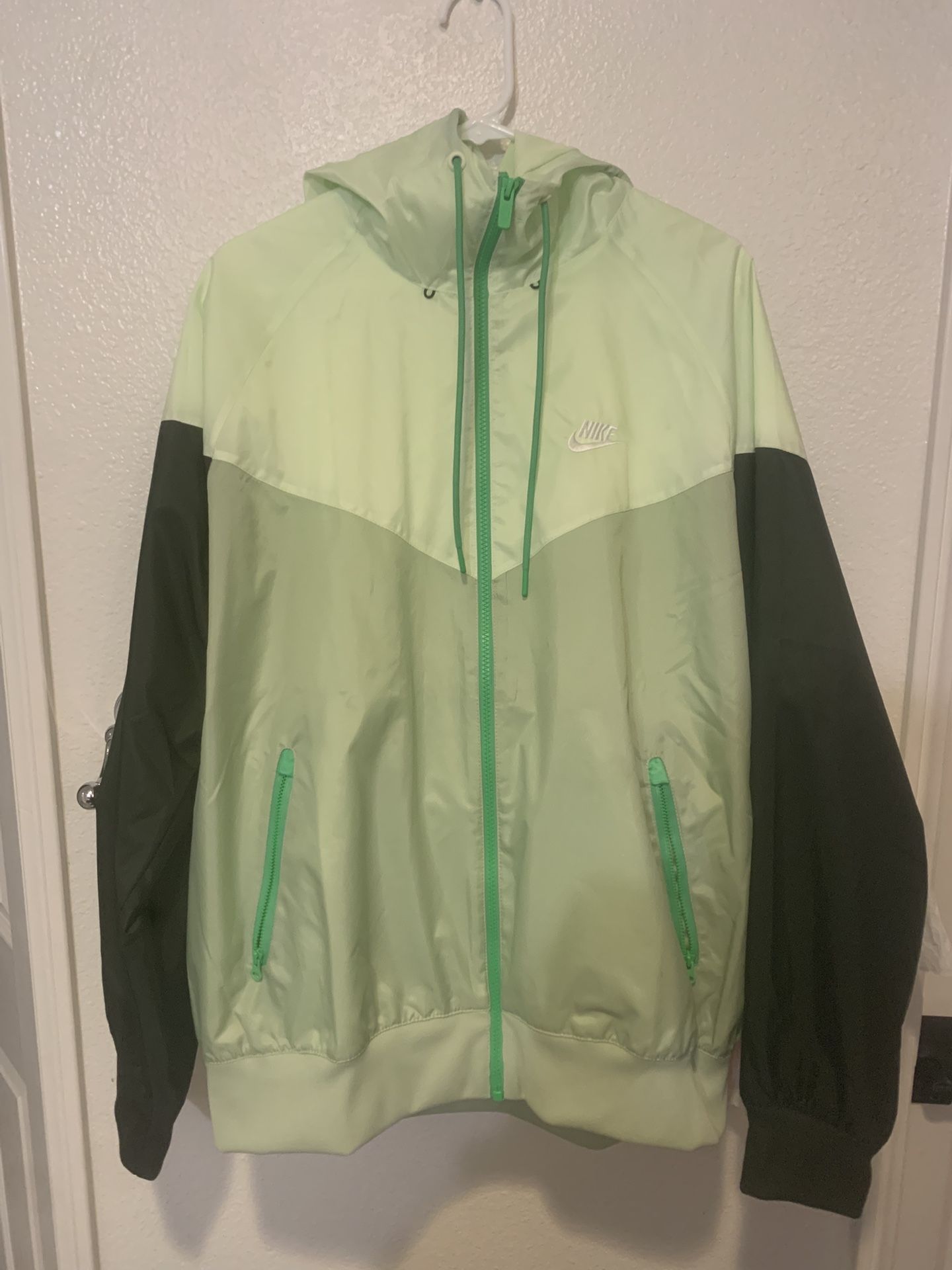 Nike Mens Sportswear Windrunner Hooded Jacket Windbreaker