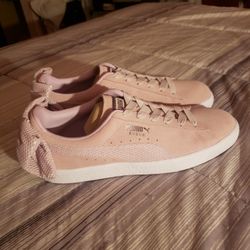 Cutest PINK Pumas