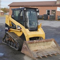 06 Caterpillar 247B