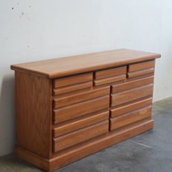 Solid Wood 7-Drawer Dresser - Mid Century Modern Style