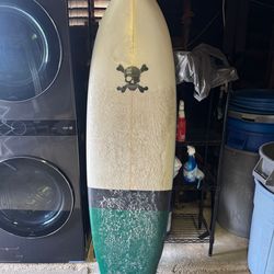 Surfboard 7’0 fun board