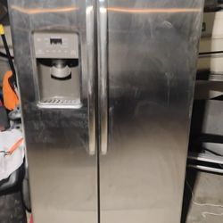 Stainless Steel GE Refrigerator 