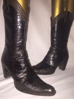 Stewart weitzman lizard print boots size 7.5