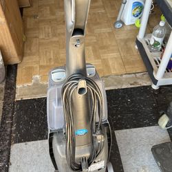 Hoover Power Scrub de Luxe carpet cleaner