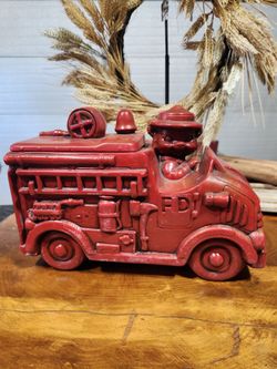 Twin Winton 1950s cookid jar