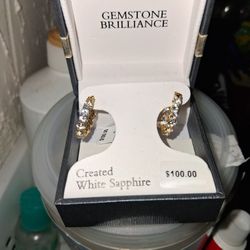 Earings ( White Sapphire) 