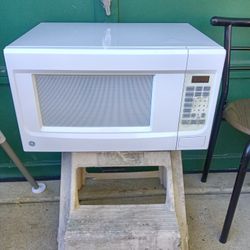 Large Size GE Microwave Oven