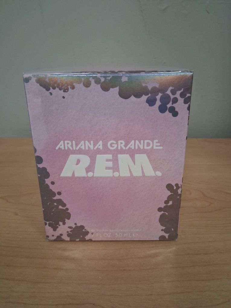 Ariana Grande R.E.M Perfume