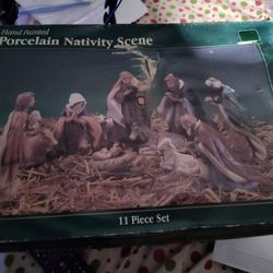 Vintage Heritage Nativity Scene Hand painted New In Box